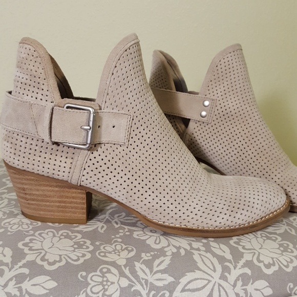 Dolce Vita Shoes - NWOB! Dolce Vita Simon Suede Perforated Bootie